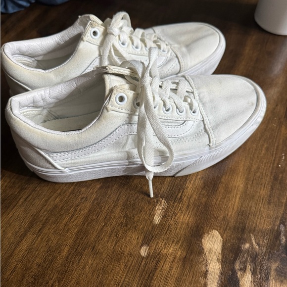 Vans - Picture 2 of 2